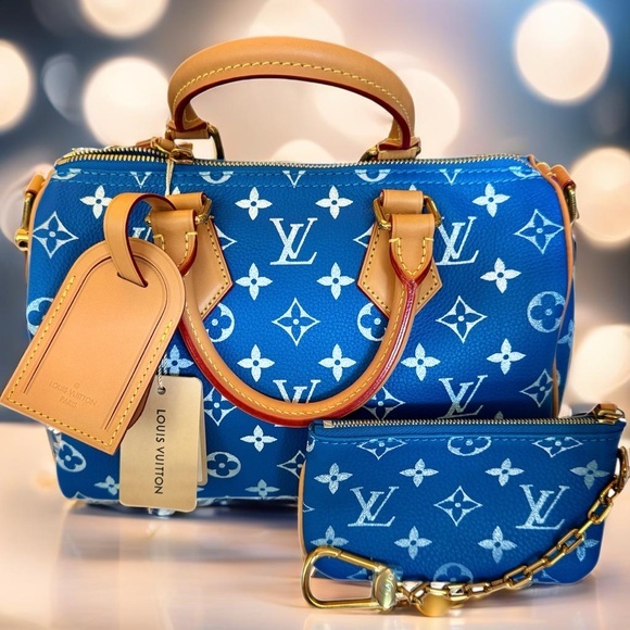 🆕LOUIS VUITTON RUNWAY Calfskin Monogram Speedy P9 Bandouliere 25 BLUE GHW • BNWT - Picture 1 of 17